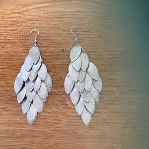 Chic Silver Leaf Drop Earrings